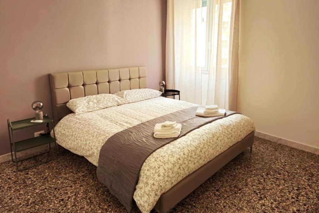 Casakico Elegante 2-bdr Metro 10 Min Colosseo Apartamento